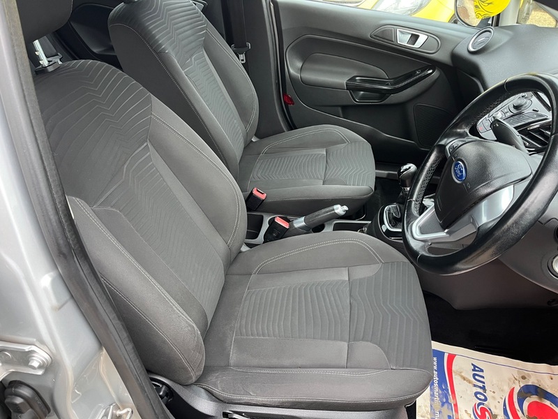 Used Ford Fiesta 2013 for sale - 76863622: Photo 9