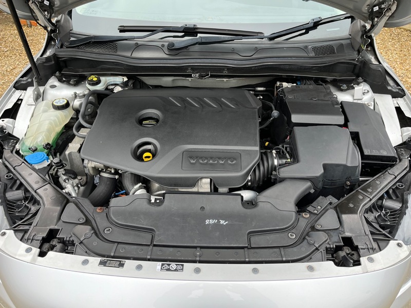 Used Volvo V40 2013 for sale - 77328833: Photo 12