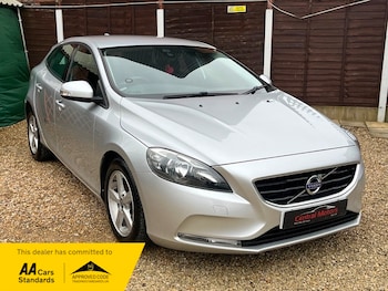 Used Volvo V40 2013 for sale - 77328833: Photo