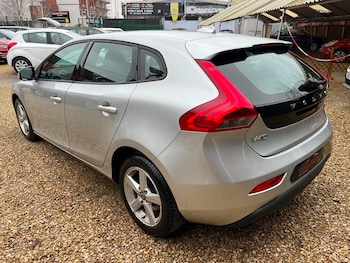 Used Volvo V40 2013 for sale - 77328833: Photo