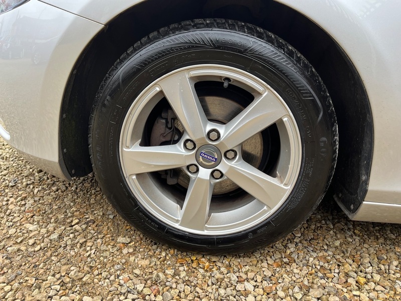 Used Volvo V40 2013 for sale - 77328833: Photo 3