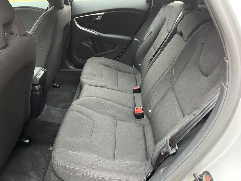 Used Volvo V40 2013 for sale - 77328833: Photo 7