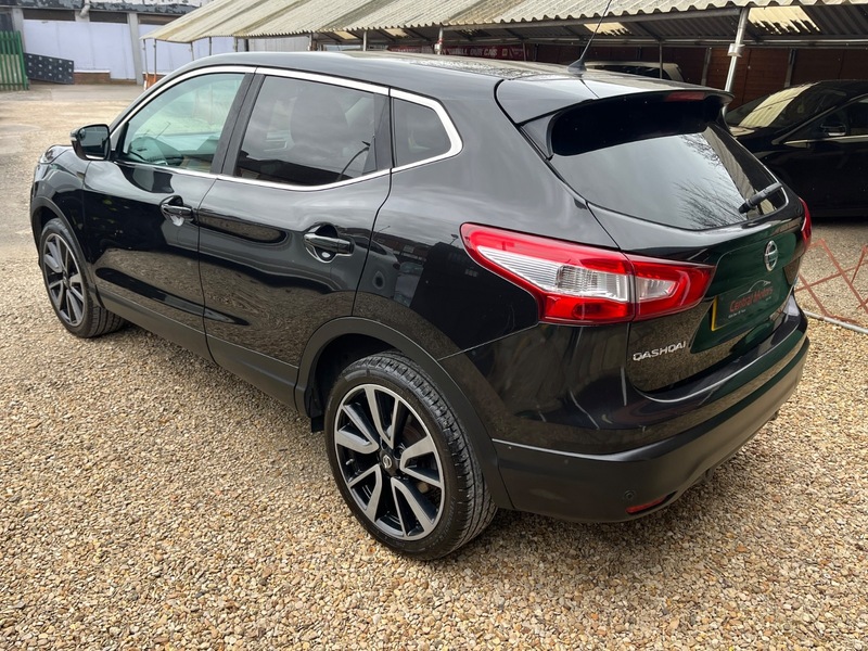 Used Nissan Qashqai 2014 for sale - 78102289: Photo 2