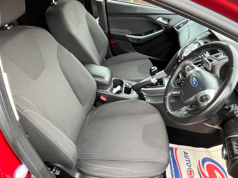 Used Ford Focus 2012 for sale - 77264121: Photo 4