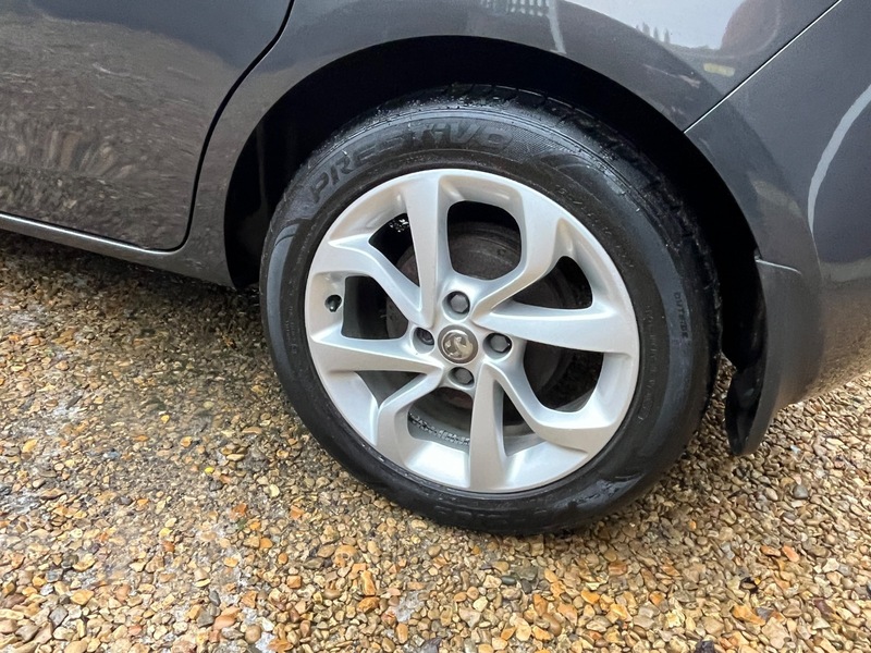 Used Vauxhall Corsa 2016 for sale - 77140386: Photo 3