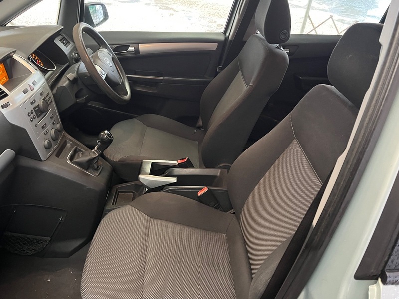 Used Vauxhall Zafira 2009 for sale - 77452753: Photo 4