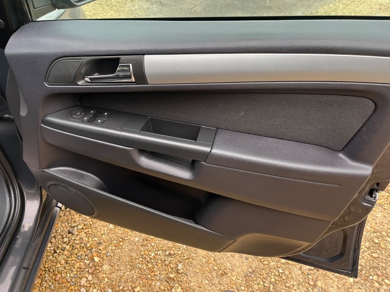 Used Vauxhall Zafira 2014 for sale - 77342359: Photo 9