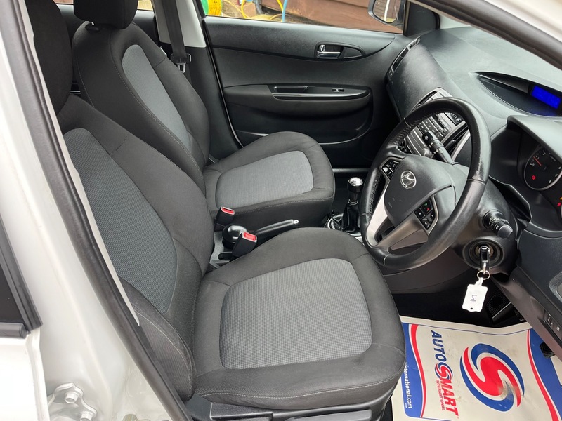 Used Hyundai i20 2014 for sale - 77328881: Photo 8