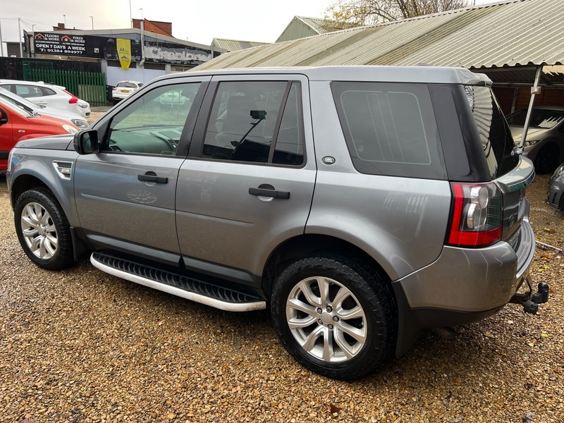 Used Land Rover Freelander 2011 for sale - 76863650: Photo 2