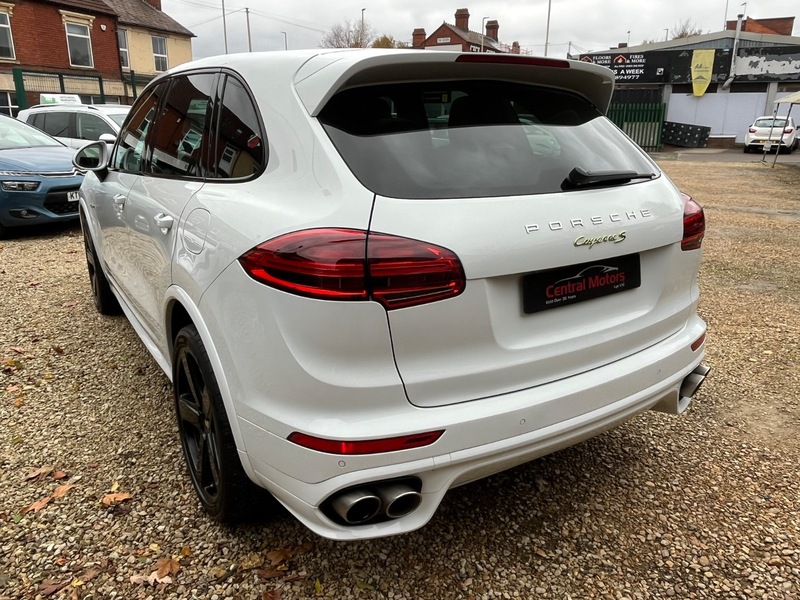 Used Porsche Cayenne 2016 for sale - 78102287: Photo 2