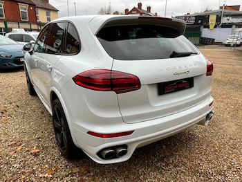 Used Porsche Cayenne 2016 for sale - 78102287: Photo
