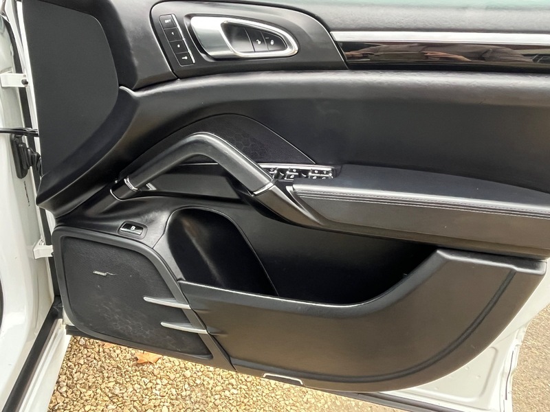 Used Porsche Cayenne 2016 for sale - 76863639: Photo 11