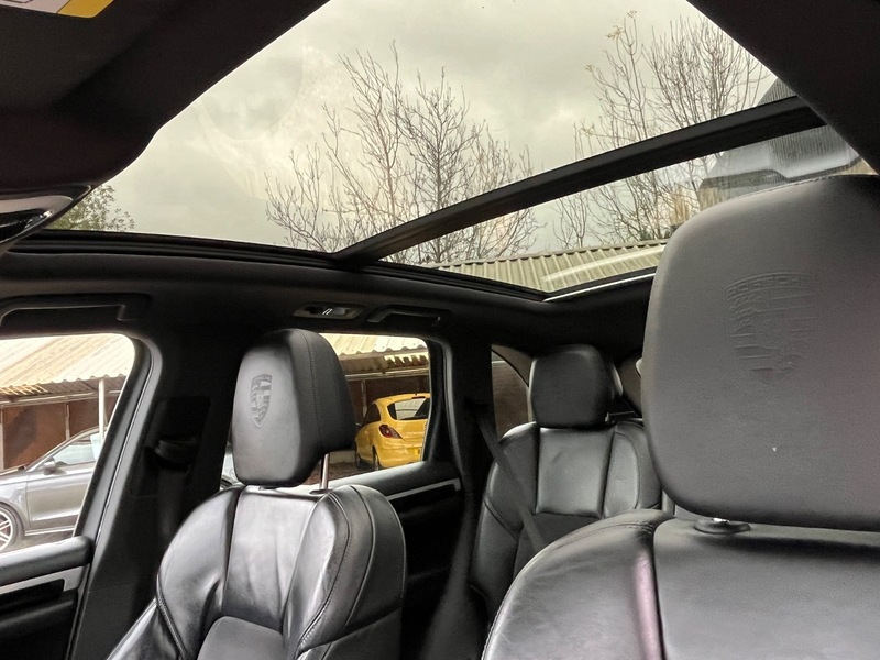 Used Porsche Cayenne 2016 for sale - 76863639: Photo 7