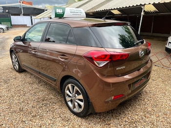 Used Hyundai i20 2015 for sale - 78931742: Photo