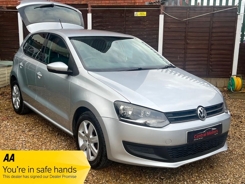 Used Volkswagen Polo 2010 for sale - 76863645: Photo 1