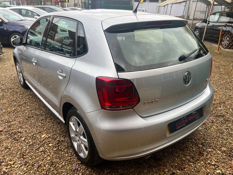 Used Volkswagen Polo 2010 for sale - 76863645: Photo 2