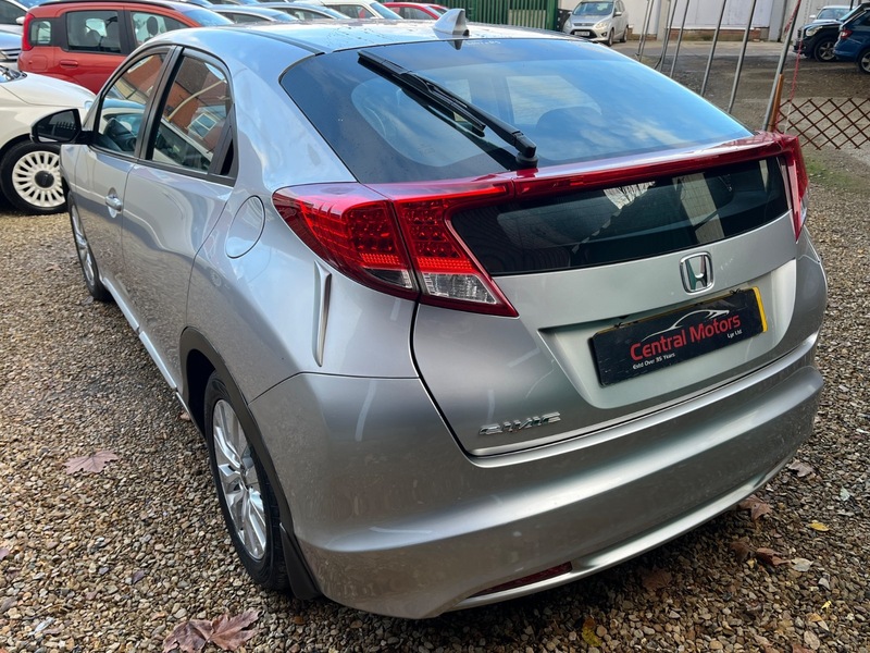 Used Honda Civic 2013 for sale - 76910783: Photo 2