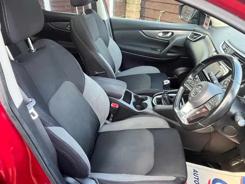 Used Nissan Qashqai 2017 for sale - 76962901: Photo 11