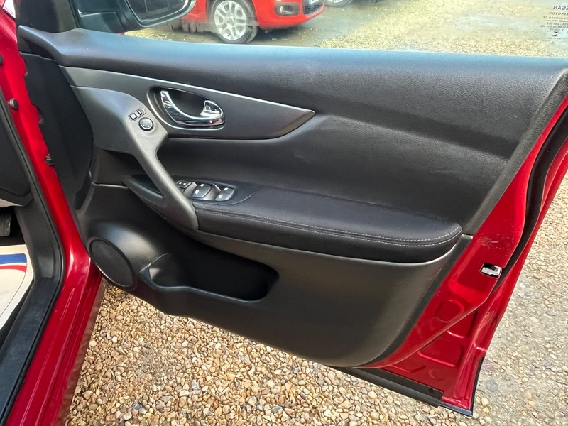 Used Nissan Qashqai 2017 for sale - 76962901: Photo 13