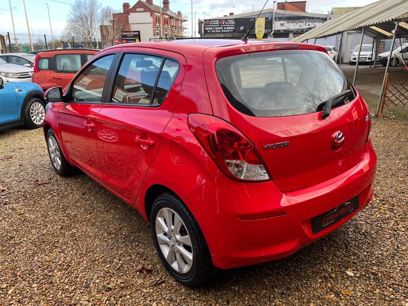 Used Hyundai i20 2012 for sale - 76863598: Photo 2