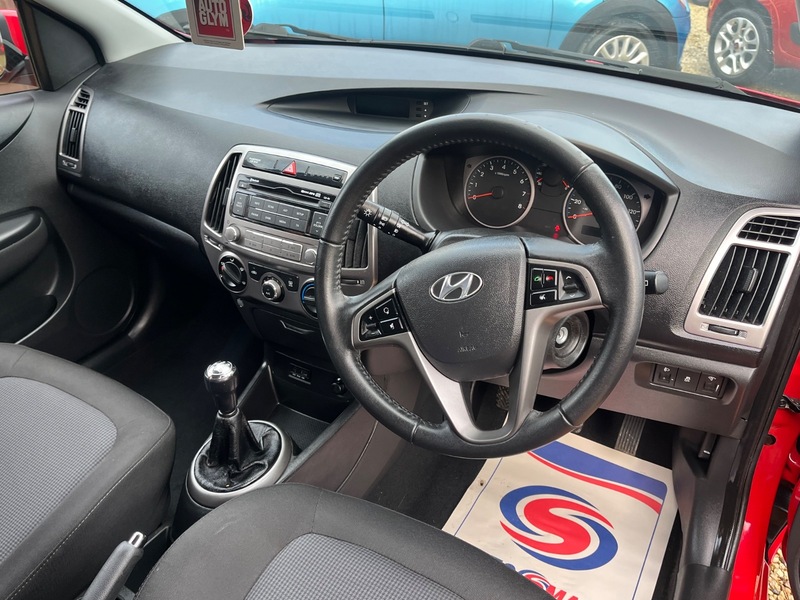 Used Hyundai i20 2012 for sale - 76863598: Photo 8