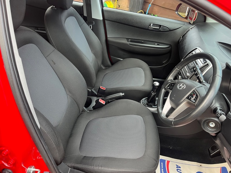 Used Hyundai i20 2012 for sale - 76863598: Photo 9