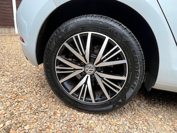 Used Volkswagen Golf 2017 for sale - 78513994: Photo