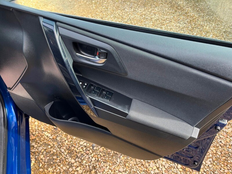 Used Toyota Auris 2015 for sale - 78102300: Photo 9