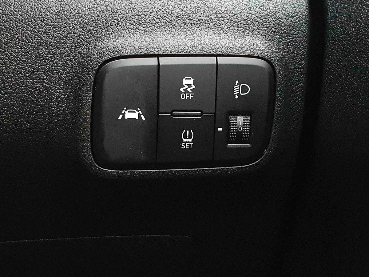 Used Hyundai i10 2023 for sale - 76717238: Photo 21