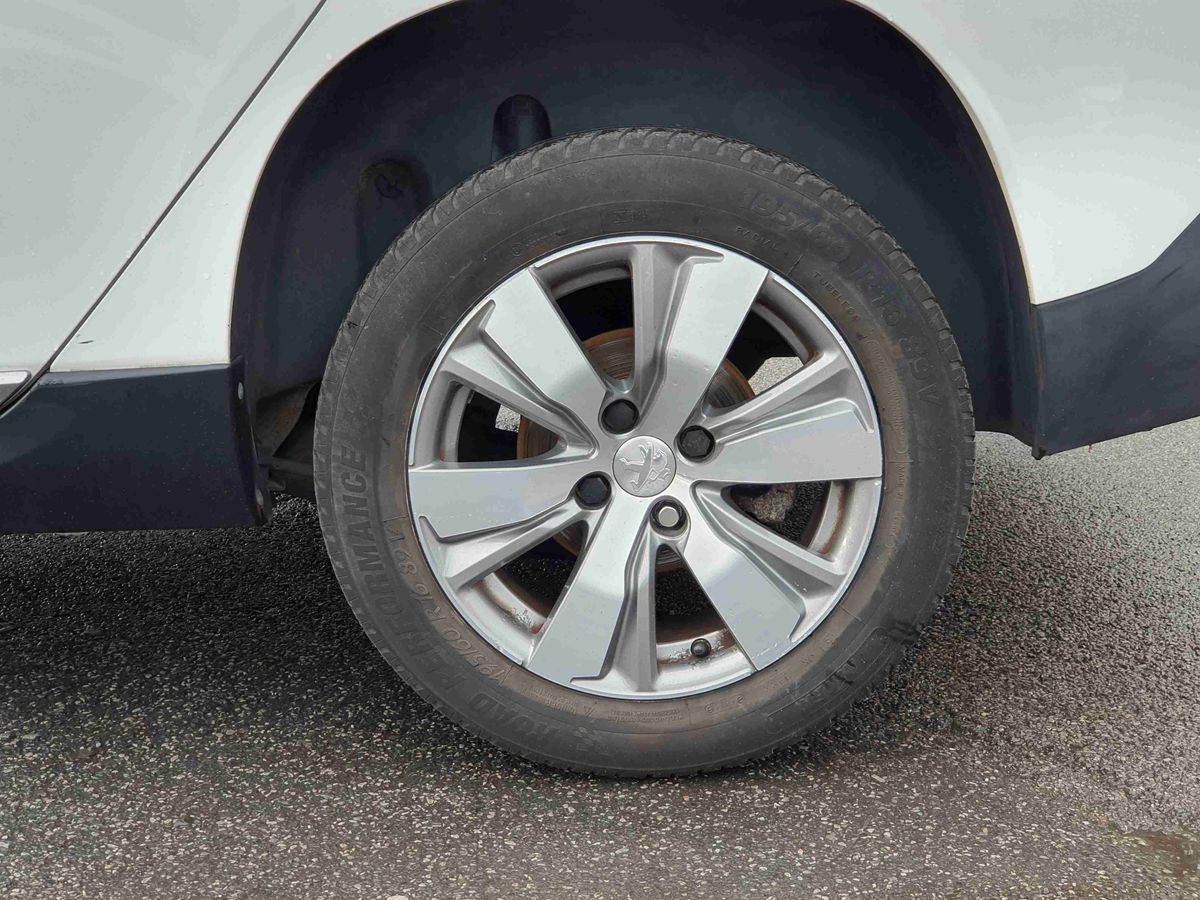 Used Peugeot 2008 2015 for sale - 76487157: Photo 9