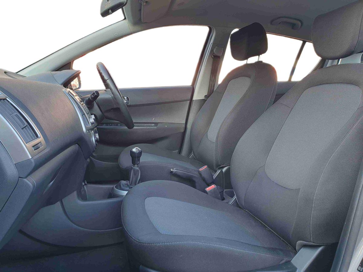 Used Hyundai i20 2014 for sale - 76901384: Photo 16