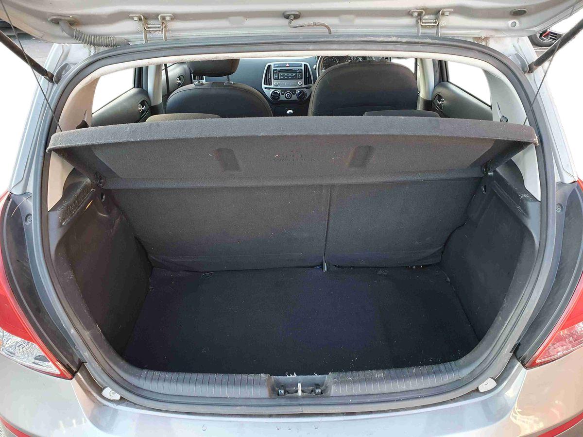 Used Hyundai i20 2014 for sale - 76901384: Photo 18