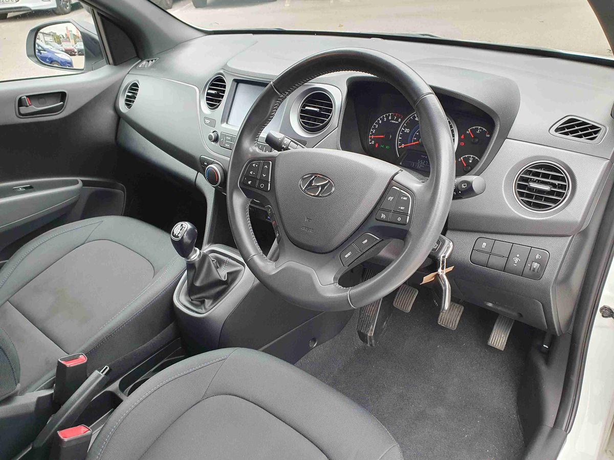 Used Hyundai i10 2018 for sale - 76289775: Photo 10