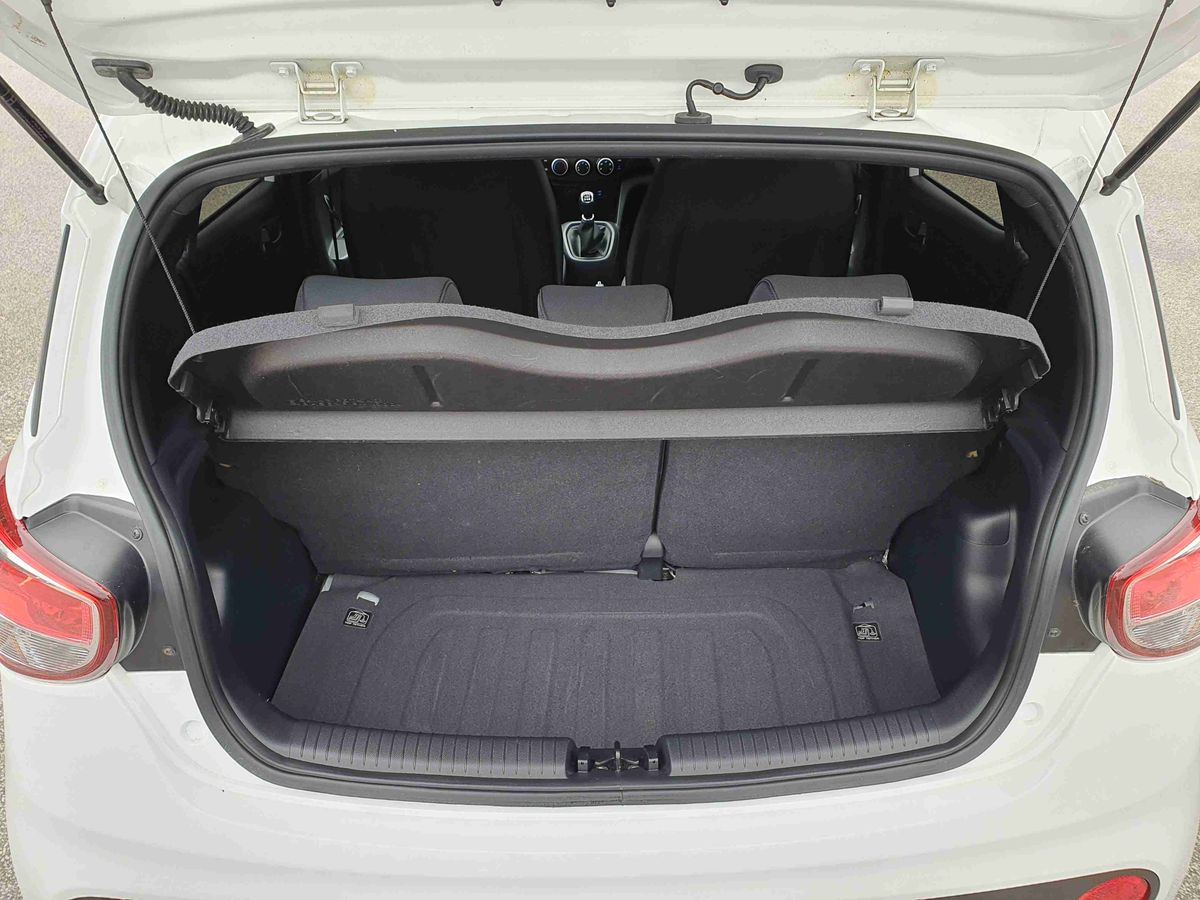 Used Hyundai i10 2018 for sale - 76289775: Photo 18