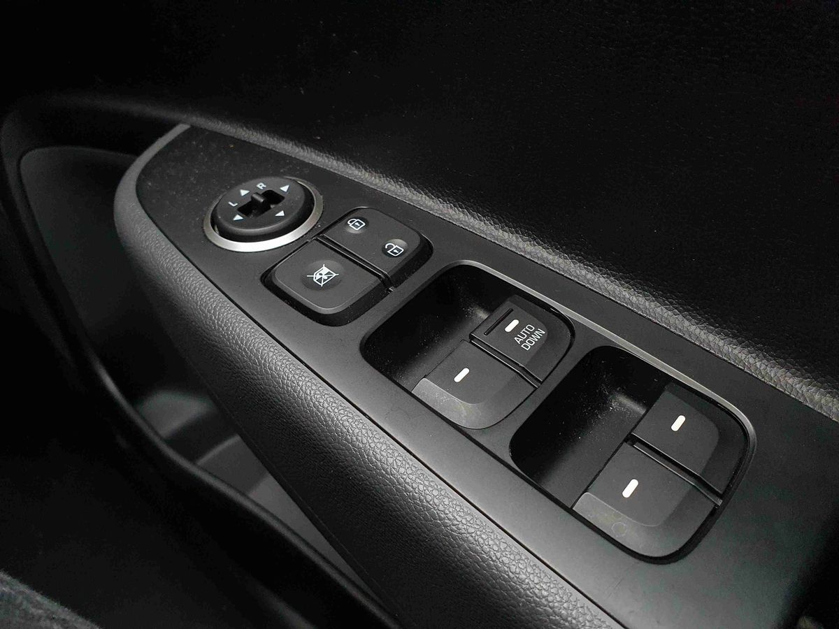 Used Hyundai i10 2018 for sale - 76289775: Photo 23