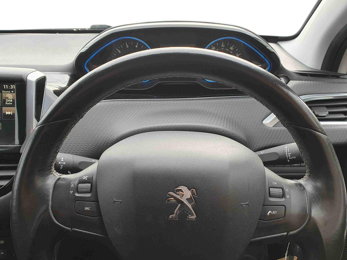 Used Peugeot 2008 2015 for sale - 76580230: Photo 13