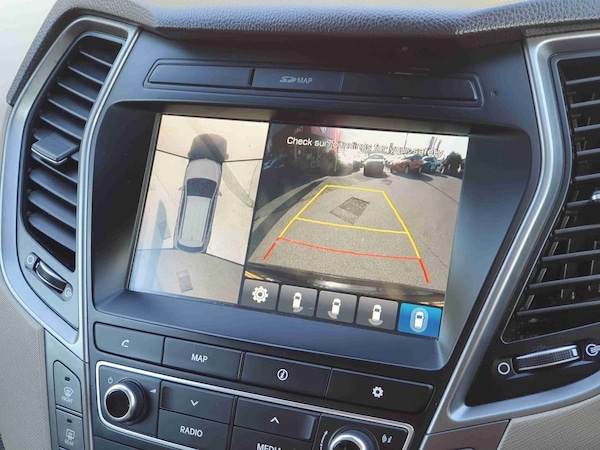 Used Hyundai Santa Fe 2017 for sale - 76208840: Photo 20