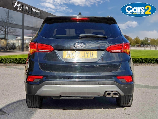 Used Hyundai Santa Fe 2017 for sale - 76208840: Photo 4