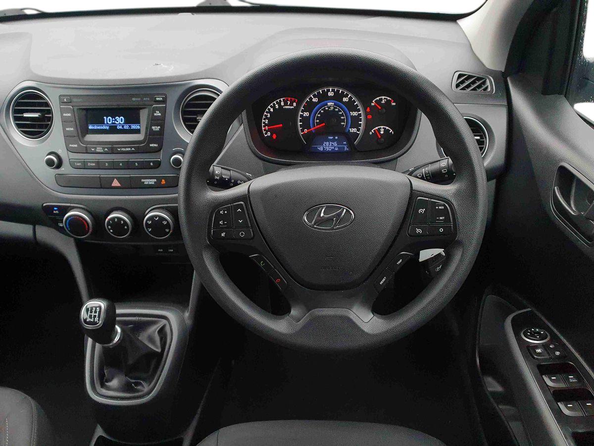 Used Hyundai i10 2017 for sale - 77442624: Photo 12