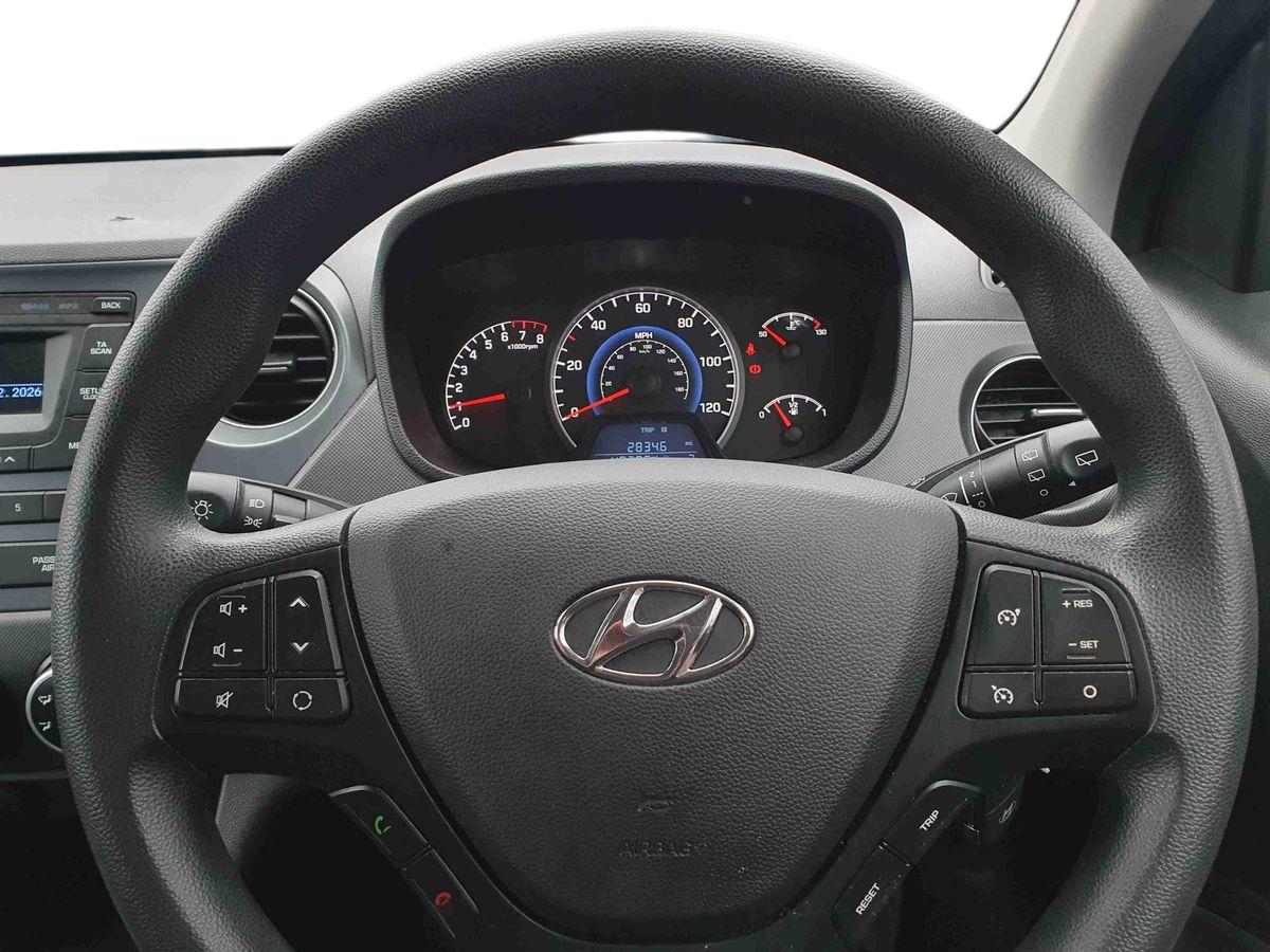 Used Hyundai i10 2017 for sale - 77442624: Photo 13