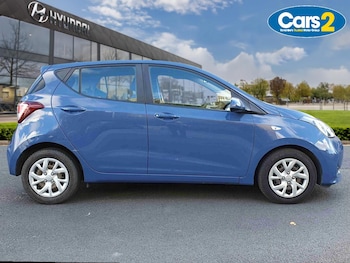 Used Hyundai i10 2017 for sale - 76062040: Photo