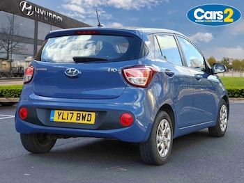 Used Hyundai i10 2017 for sale - 76062040: Photo