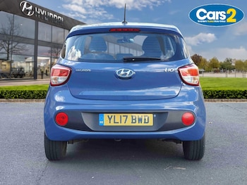 Used Hyundai i10 2017 for sale - 76062040: Photo