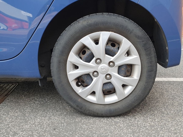 Used Hyundai i10 2017 for sale - 76191047: Photo 9