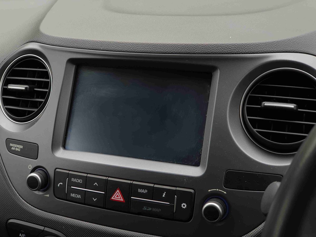 Used Hyundai i10 2018 for sale - 77339297: Photo 19