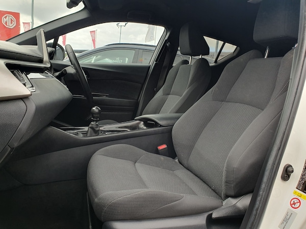 Used Toyota C-HR 2018 for sale - 75469691: Photo 8