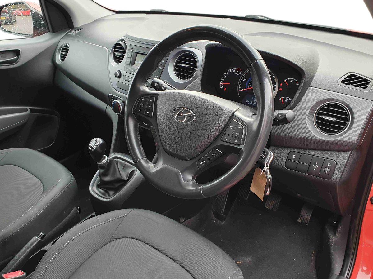 Used Hyundai i10 2018 for sale - 76487177: Photo 10