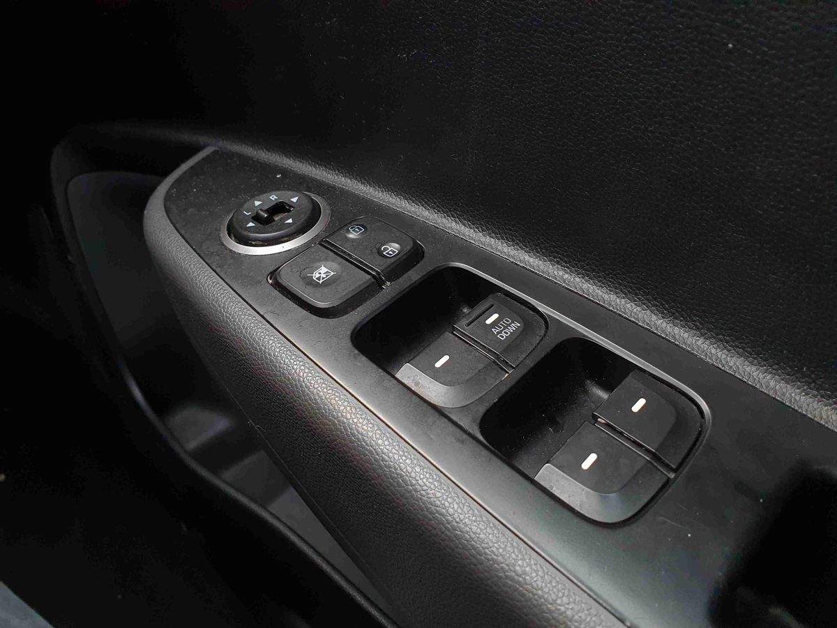 Used Hyundai i10 2018 for sale - 76487177: Photo 21