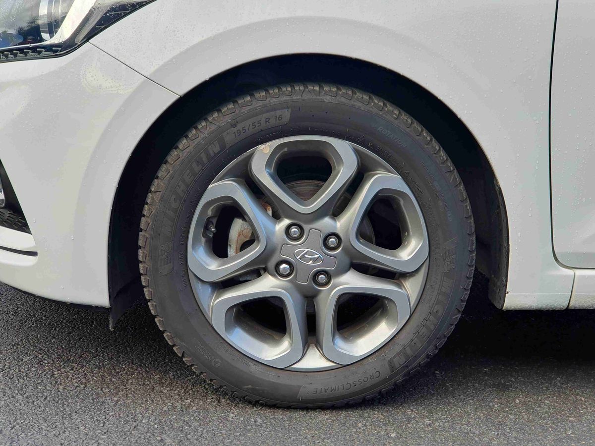 Used Hyundai i20 2020 for sale - 76372874: Photo 9