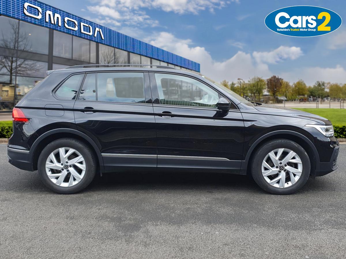 Used Volkswagen Tiguan 2023 for sale - 76539930: Photo 2